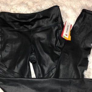 NWT New Balance Captive Tights